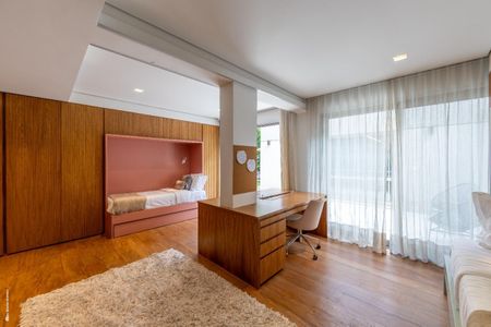 Casa de condomínio à venda com 629m², 3 quartos e 4 vagas