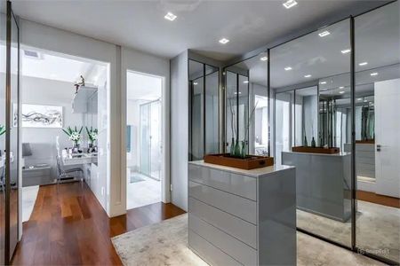Apartamento à venda com 315m², 4 quartos e 5 vagas