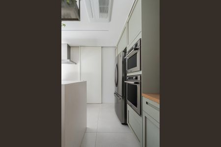 Apartamento à venda com 243m², 3 quartos e 4 vagas