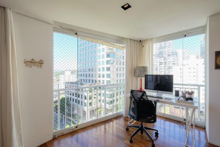 Apartamento à venda com 185m², 3 quartos e 3 vagas