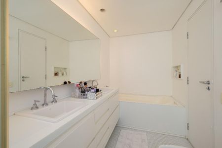 Apartamento à venda com 185m², 3 quartos e 3 vagas