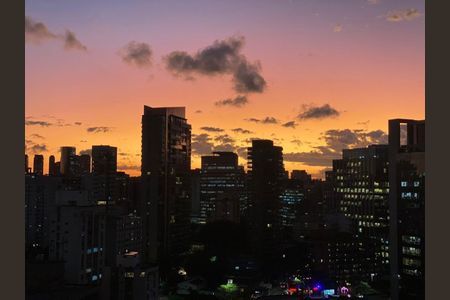 Apartamento à venda com 70m², 1 quarto e 1 vaga