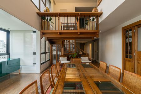 Apartamento à venda com 384m², 2 quartos e 4 vagas Apartamento à venda com 384m², 2 quartos e 4 vagasSala 1