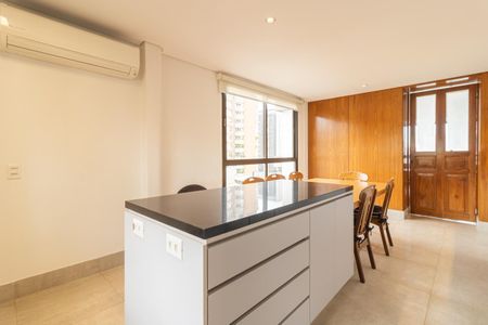 Apartamento à venda com 384m², 2 quartos e 4 vagas Apartamento à venda com 384m², 2 quartos e 4 vagasCopa