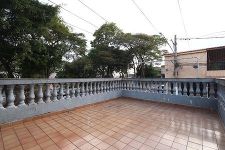 Casa à venda com 240m², 3 quartos e 4 vagasVaranda