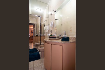 Apartamento à venda com 187m², 3 quartos e 1 vaga Apartamento à venda com 187m², 3 quartos e 1 vagaBanheiro 1