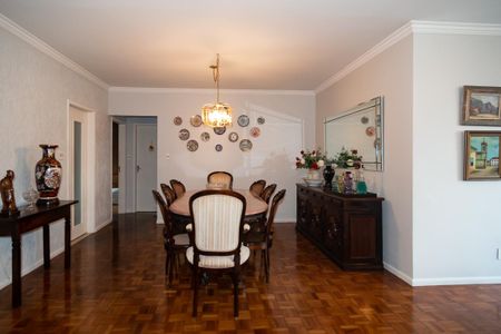 Apartamento à venda com 187m², 3 quartos e 1 vaga Apartamento à venda com 187m², 3 quartos e 1 vagaSala