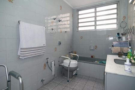 Apartamento à venda com 187m², 3 quartos e 1 vaga Apartamento à venda com 187m², 3 quartos e 1 vagaBanheiro 2