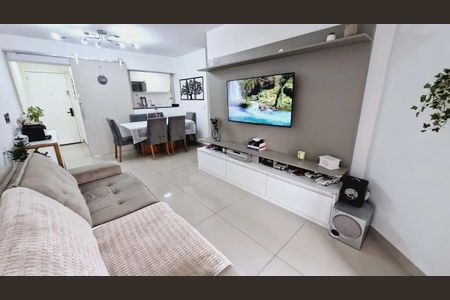 Apartamento à venda com 80m², 3 quartos e 2 vagasSala