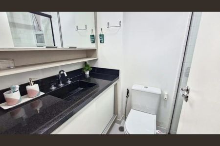 Apartamento à venda com 80m², 3 quartos e 2 vagas Apartamento à venda com 80m², 3 quartos e 2 vagasBanheiro 2