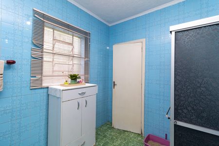 Casa à venda com 180m², 3 quartos e 2 vagasBanheiro 2