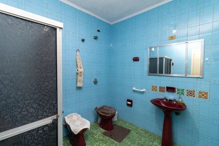 Casa à venda com 180m², 3 quartos e 2 vagasBanheiro 2