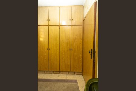 Casa à venda com 180m², 3 quartos e 2 vagasBanheiro 1