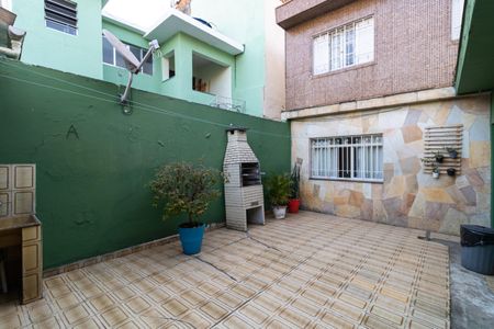 Casa à venda com 180m², 3 quartos e 2 vagasQuintal