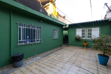 Casa à venda com 180m², 3 quartos e 2 vagasQuintal