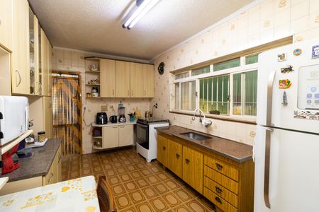 Casa à venda com 180m², 3 quartos e 2 vagasCozinha