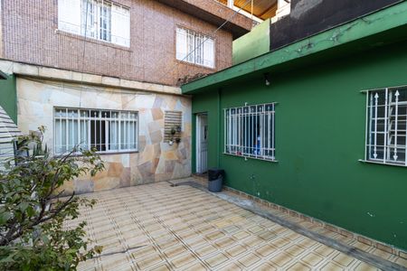 Casa à venda com 180m², 3 quartos e 2 vagasQuintal