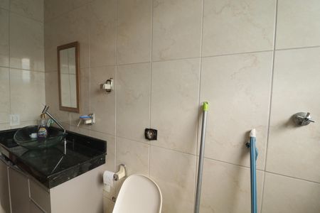 Casa à venda com 293m², 4 quartos e 6 vagasBanheiro