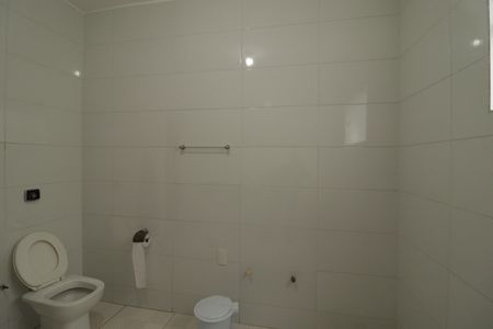 Casa à venda com 293m², 4 quartos e 6 vagasBanheiro da Suíte 2