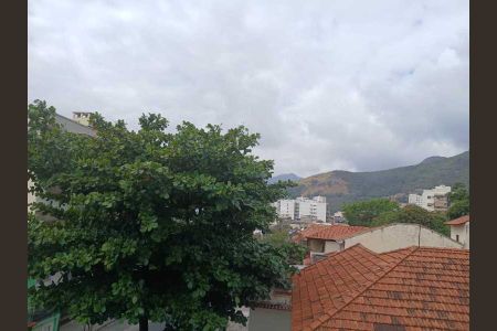 Apartamento à venda com 78m², 2 quartos e 1 vaga