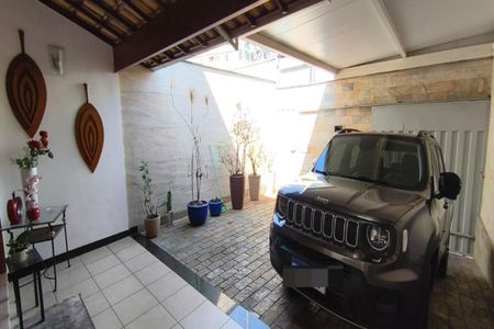 Casa à venda com 300m², 3 quartos e 2 vagas