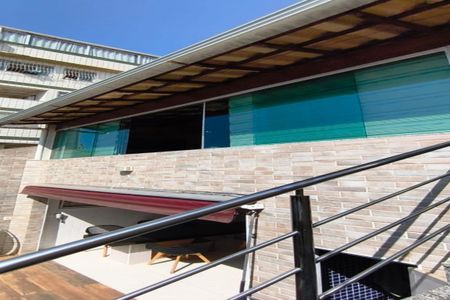 Casa à venda com 300m², 3 quartos e 2 vagas