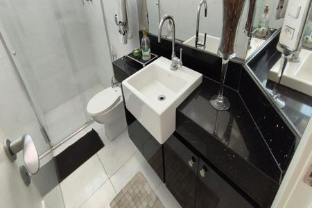 Casa à venda com 300m², 3 quartos e 2 vagas