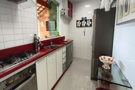 Casa à venda com 300m², 3 quartos e 2 vagas