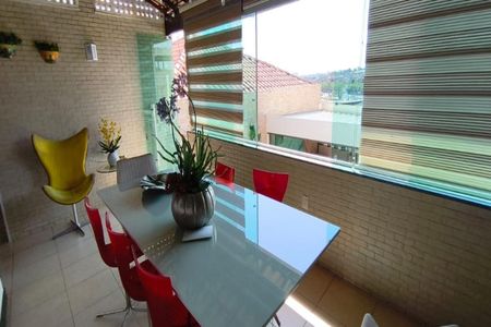 Casa à venda com 300m², 3 quartos e 2 vagas