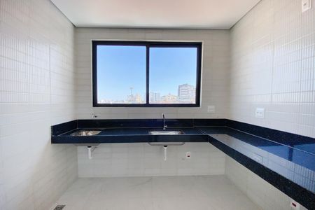 Apartamento à venda com 102m², 2 quartos e 2 vagasCozinha