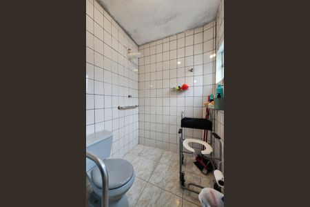 Apartamento à venda com 64295m², 2 quartos e 1 vaga Apartamento à venda com 64295m², 2 quartos e 1 vagaBanheiro da Suíte