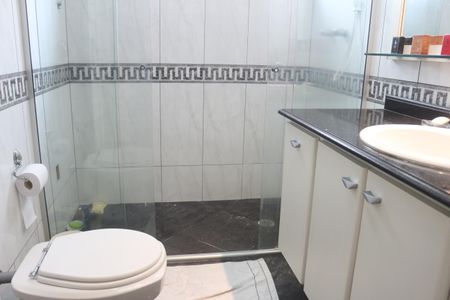 Apartamento à venda com 128m², 3 quartos e 3 vagasBanheiro da Suíte 3