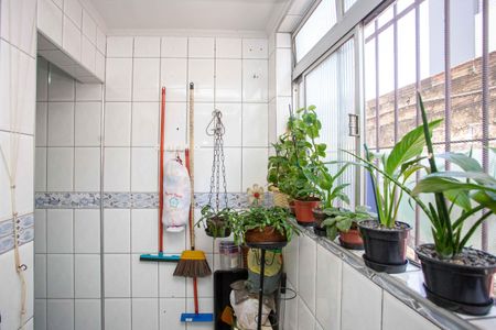 Apartamento à venda com 60m², 2 quartos e 1 vagaÁrea de Serviço