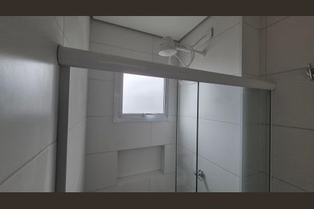 Banheiro Social de kitnet/studio para alugar com 1 quarto, 13m² em Vila Sao Pedro, Santo André