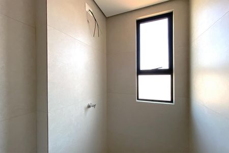 Apartamento à venda com 59m², 2 quartos e 1 vaga Apartamento à venda com 59m², 2 quartos e 1 vagaBanheiro da Suíte 2