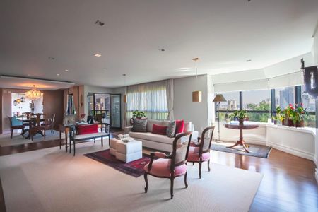 Apartamento à venda com 359m², 3 quartos e 5 vagas