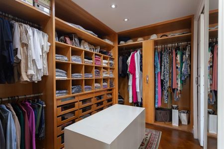 Apartamento à venda com 359m², 3 quartos e 5 vagas