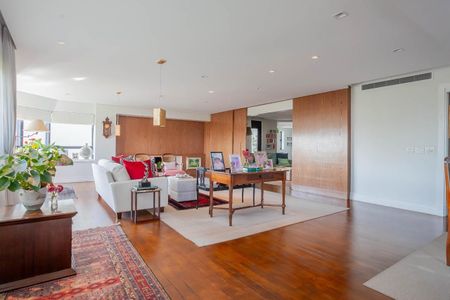 Apartamento à venda com 359m², 3 quartos e 5 vagas