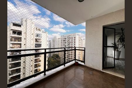 Apartamento à venda com 122m², 3 quartos e 2 vagas