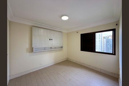 Apartamento à venda com 376m², 3 quartos e 4 vagas Apartamento à venda com 376m², 3 quartos e 4 vagasQuarto 2