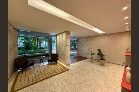 Apartamento à venda com 376m², 3 quartos e 4 vagas Apartamento à venda com 376m², 3 quartos e 4 vagasHall Social