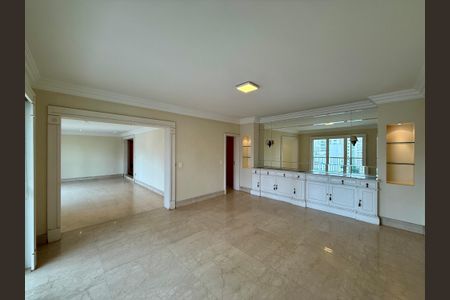 Apartamento à venda com 376m², 3 quartos e 4 vagas Apartamento à venda com 376m², 3 quartos e 4 vagasSala