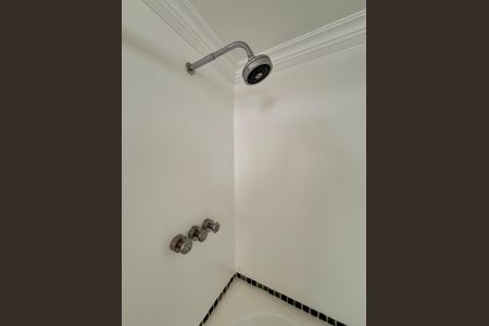 Apartamento à venda com 376m², 3 quartos e 4 vagas Apartamento à venda com 376m², 3 quartos e 4 vagasBanheiro 2 da Suíte