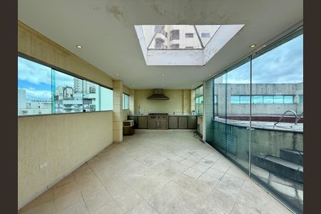 Apartamento à venda com 376m², 3 quartos e 4 vagas Apartamento à venda com 376m², 3 quartos e 4 vagasVaranda Gourmet