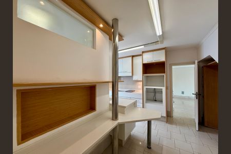 Apartamento à venda com 376m², 3 quartos e 4 vagas Apartamento à venda com 376m², 3 quartos e 4 vagasCozinha