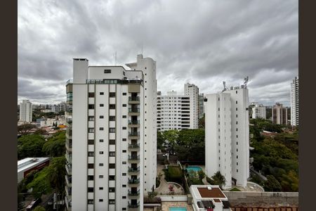 Apartamento à venda com 376m², 3 quartos e 4 vagas Apartamento à venda com 376m², 3 quartos e 4 vagasVista da Suíte