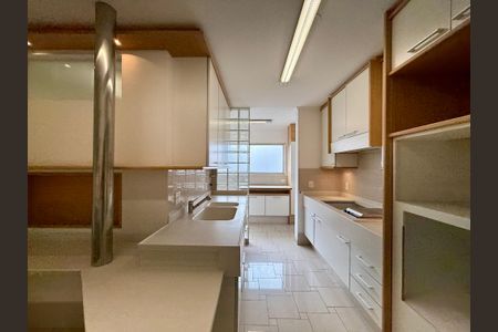 Apartamento à venda com 376m², 3 quartos e 4 vagas Apartamento à venda com 376m², 3 quartos e 4 vagasCozinha