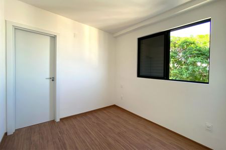 Suíte 1 de apartamento à venda com 2 quartos, 59m² em Alto Barroca, Belo Horizonte