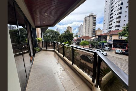 Apartamento à venda com 158m², 3 quartos e 3 vagas