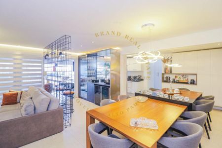 Apartamento à venda com 195m², 3 quartos e 3 vagas